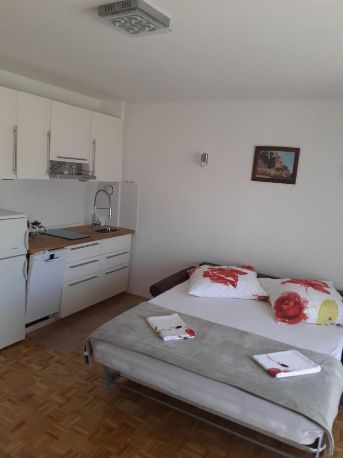 Apartmani Kramar Selce Buitenkant foto